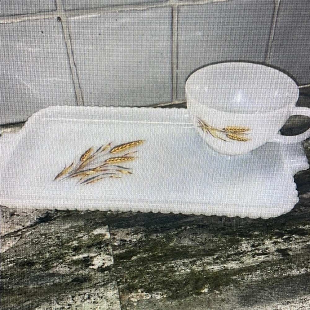 Wheat Design White and Gold Dinnerware Set